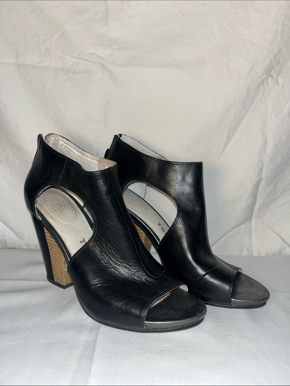 Tsubo Black Open-Toe Cutout High Heel Booties